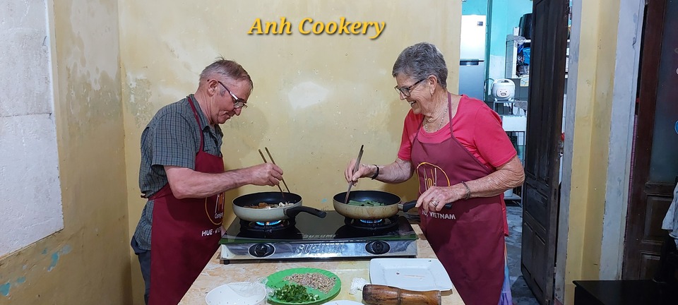 Hue Cooking Class with Local-Market visit & Home cooking with Anh Cookery